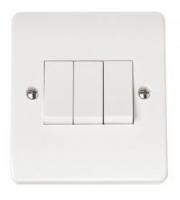 Click Scolmore CMA013 CMA013 3-gang 2-way 10a Plate Switch